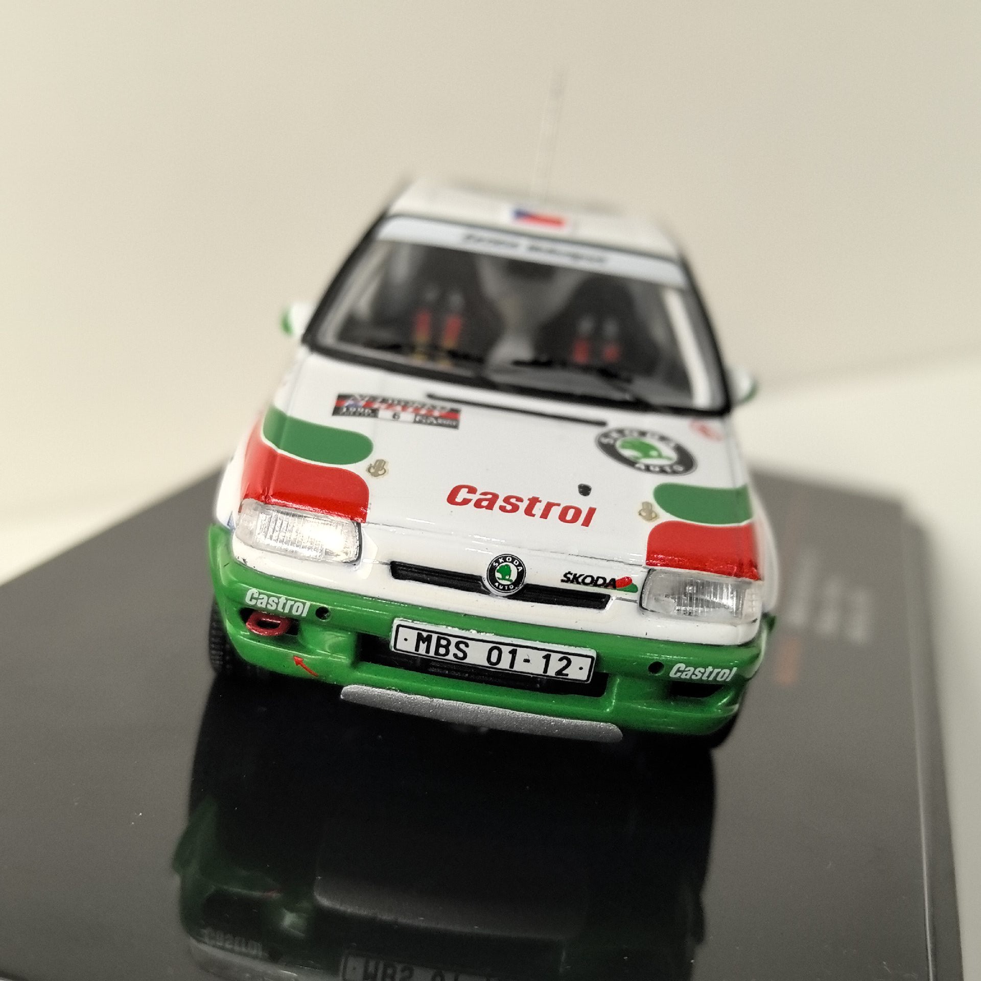 Diecast IXO schaal 1/43 SKODA  - Model Kit Cars recensie en prijs