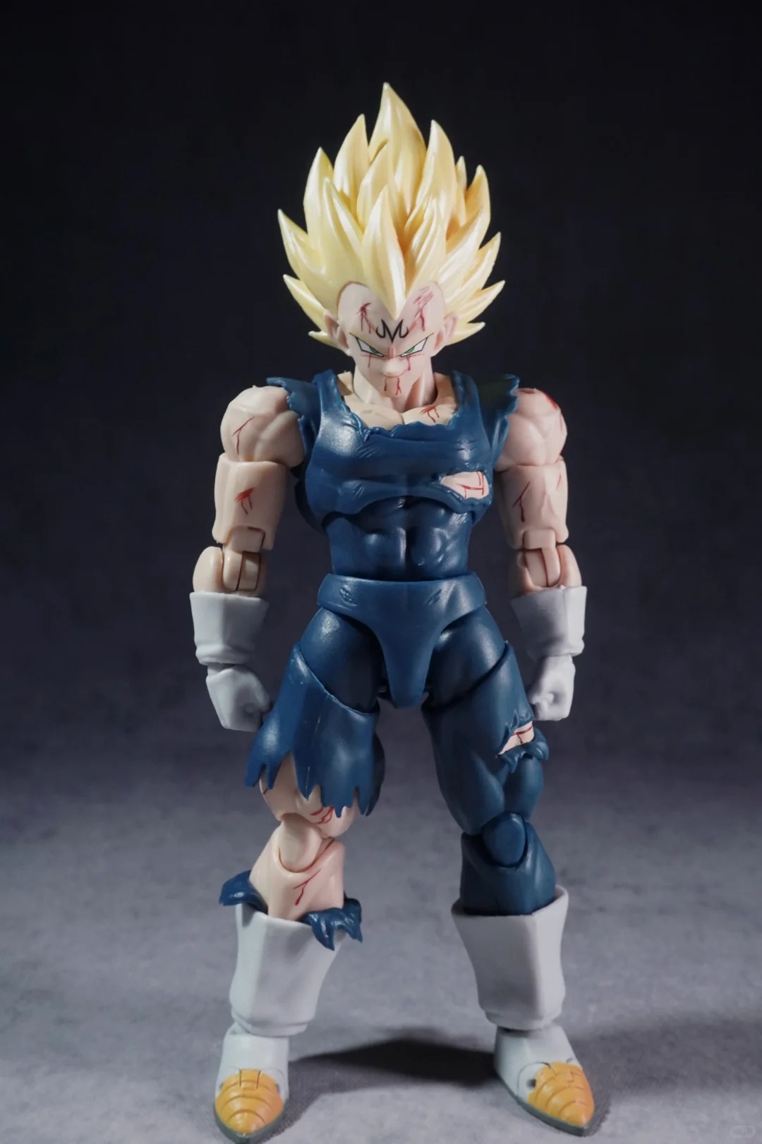 Op voorraad BlackHole&TK Besch - Model Kit Vegito recensie en prijs